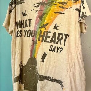 Magnolia Pearl “what does your heart say” t shirt one size
